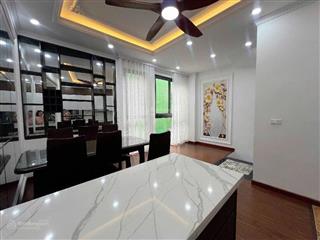 Nhà 2 thoáng cầu giấy ban công  full đồ 35m2 6 tầng 8.65 tỷ (3cg6924)