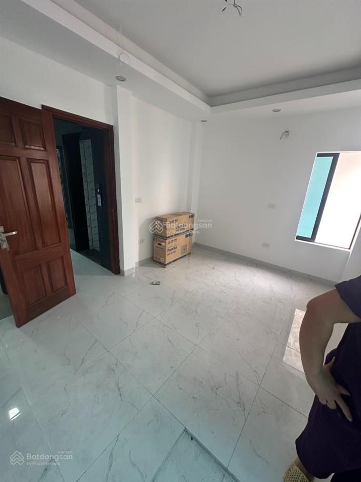 Ccmn lô góc ngoạ long, ngõ thông 6 tầng thang máy 40m2, 15.2 tỷ (4tl152016)