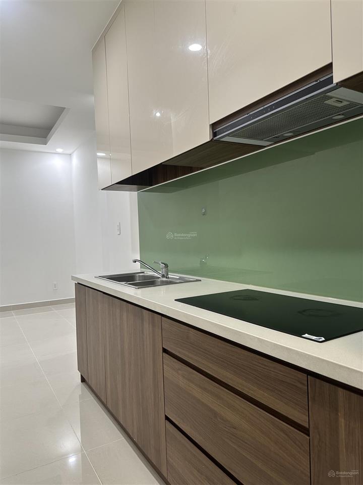 Bán căn hộ 68m saigon riverside complex, quận 7 nhà mới, có hợp đồng thuê 9,5tr/tháng
