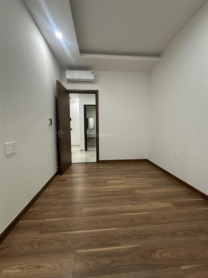 Bán căn hộ 68m saigon riverside complex, quận 7 nhà mới, có hợp đồng thuê 9,5tr/tháng