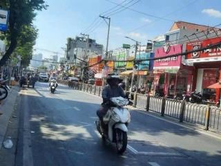 Mặt tiền nguyễn thị thập quận 7