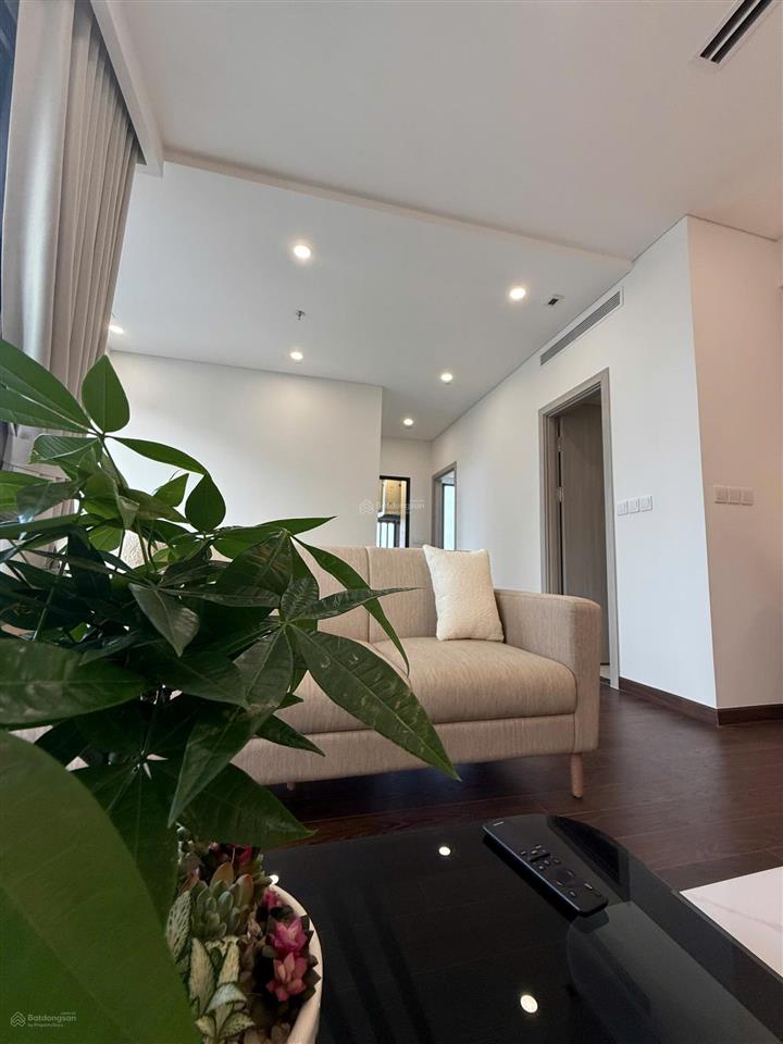 Gia đình tôi cần nhượng lại ch 2n2vs + 1 toà masteri tại tổ hợp vinhomes smart city  0974 046 ***