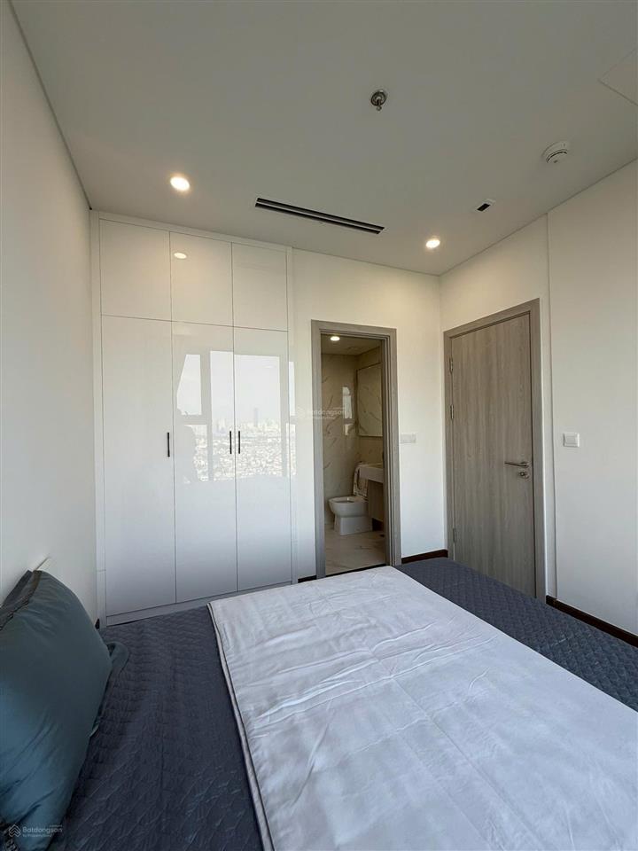 Gia đình tôi cần nhượng lại ch 2n2vs + 1 toà masteri tại tổ hợp vinhomes smart city  0974 046 ***