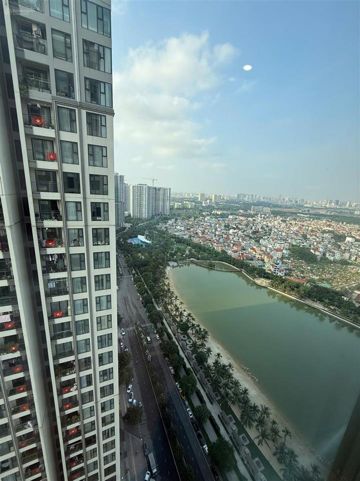 Gia đình tôi cần nhượng lại ch 2n2vs + 1 toà masteri tại tổ hợp vinhomes smart city  0974 046 ***