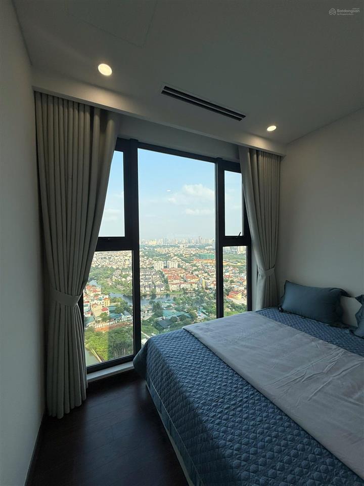 Gia đình tôi cần nhượng lại ch 2n2vs + 1 toà masteri tại tổ hợp vinhomes smart city  0974 046 ***