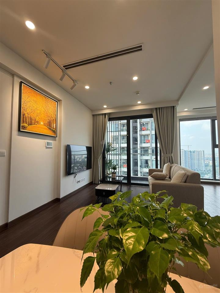 Gia đình tôi cần nhượng lại ch 2n2vs + 1 toà masteri tại tổ hợp vinhomes smart city  0974 046 ***