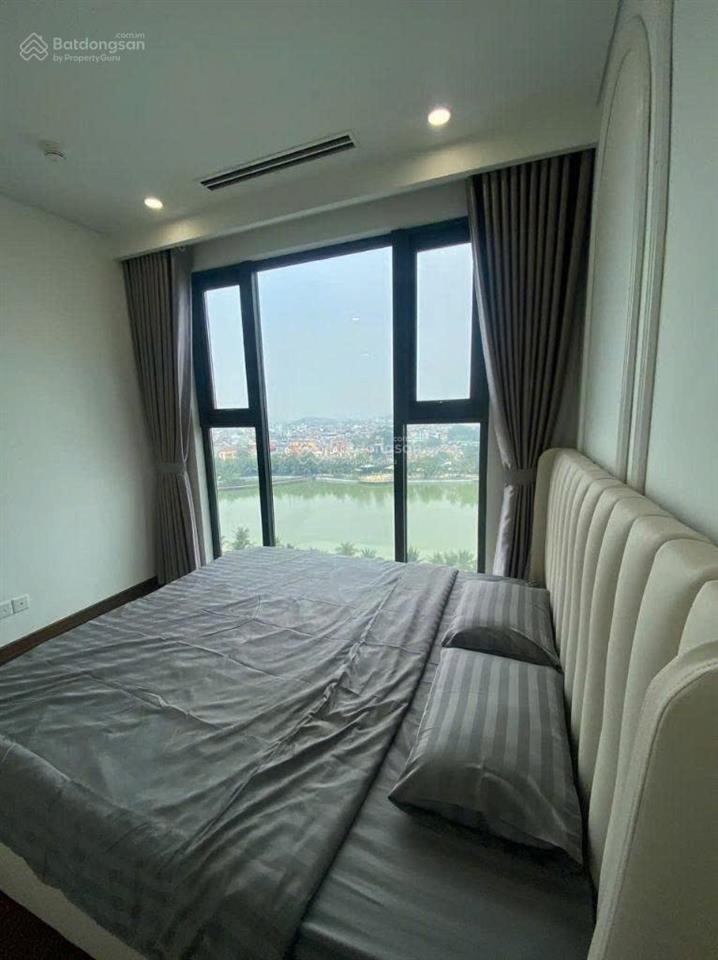 Chính chủ gửi bán căn hộ 3 ngủ 2 vệ sinh toà west a  0974 046 ***