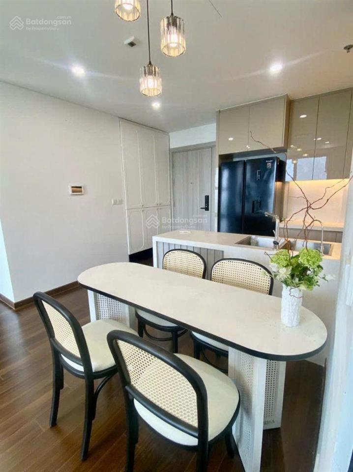 Chính chủ gửi bán căn hộ 3 ngủ 2 vệ sinh toà west a  0974 046 ***