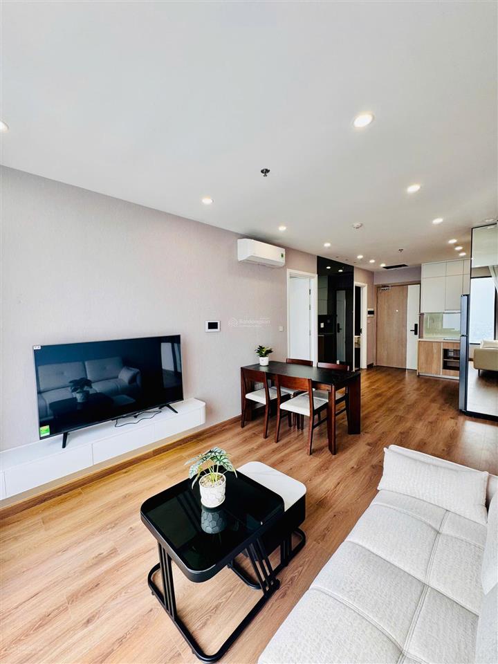 Cần bán căn hộ 2pn  2vs, 62m2 imperia toà i1, view hồ  tầng trung  view hồ