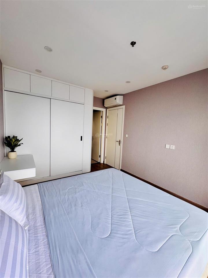 Cần bán căn hộ 2pn  2vs, 62m2 imperia toà i1, view hồ  tầng trung  view hồ