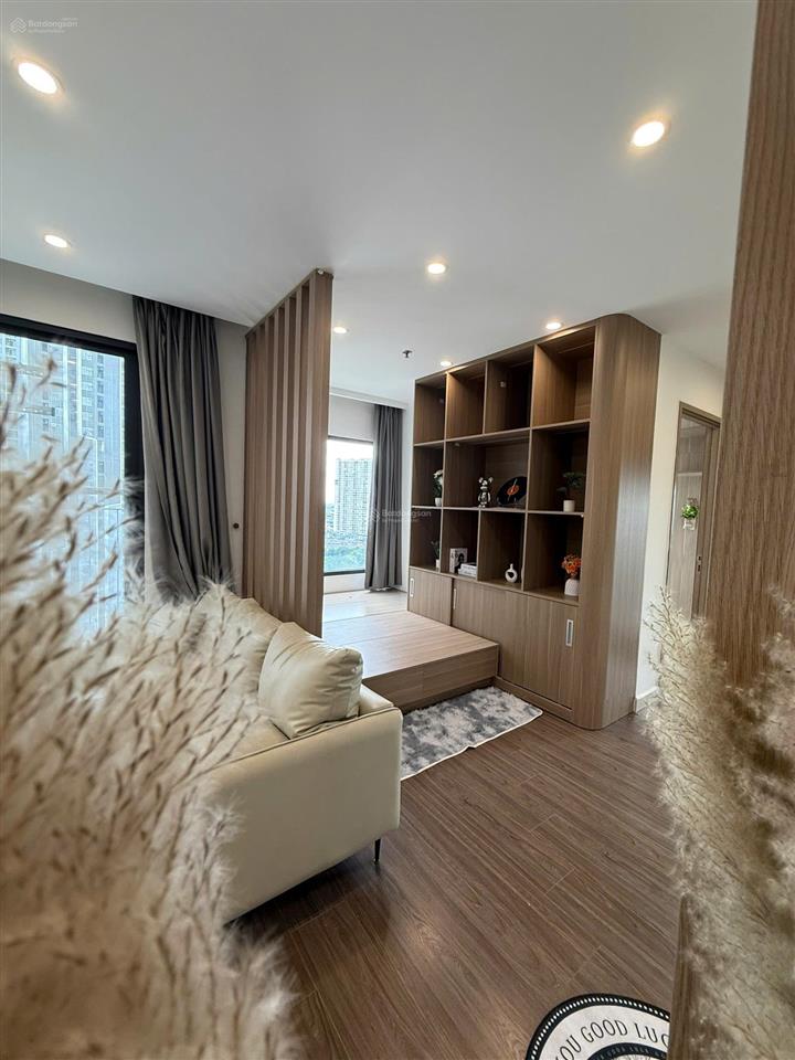 Hot chính chủ bán ch 2n + 1, 63.4m2, 4 tỷ tròn, vinhome smart city   0974 046 ***