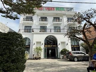 Bán khách sạn nghỉ dưỡng 1152m2, mặt biển ninh chử  60 tỷ