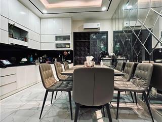 Chú 2 kẹt tiền bán lỗ nhà hẻm ôtô đường trần phú, quận 5, giá 3,05tỷ, 1t2l , sổ riêng, 0914 594 ***