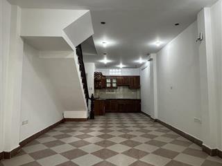 Phú diễn bán đất tặng nhà 3 tầng 45m2 5tầng ô tô vào nhà 8.x tỷ