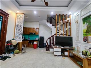 Cực hiếm cầu diễn 34m2x5t ô tô , giá 5,9tỷ. nhà mới ở ngay