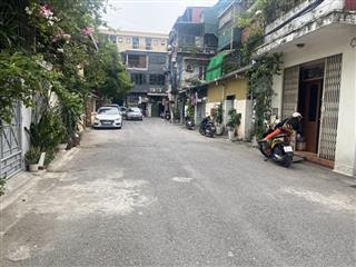 4,1 tỷ sở hữu nay tập thể quân đội cầu diễn. sổ khủng 51/100m2 sử dụng, thiết kế 3 phòng ngủ, wc