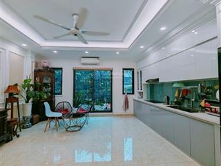 Doãn kế thiện lô góc 2 mặt thoáng, 38m x 6 tầng, gara 2 ô tô giá 11,75 tỷ
