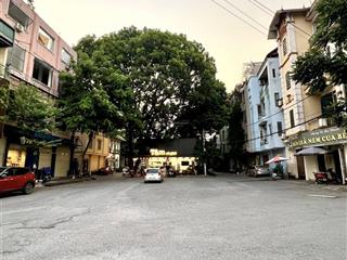 3 tỷ hơn một xíu có ngay nhà nguyễn văn cừ 2 phòng ngủ, ngõ thông hoàng minh đạo ô tô tránh