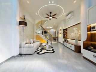 2tỷ390 chốt nhà quận 5  đường hùng vương / dt 52m2 | hẻm 6m | nhà 3 tầng full nội thất như hình