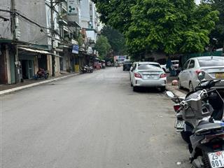 102m2 nhà mặt phố phùng khoang phân lô vỉa hè rộng đối diện công viên