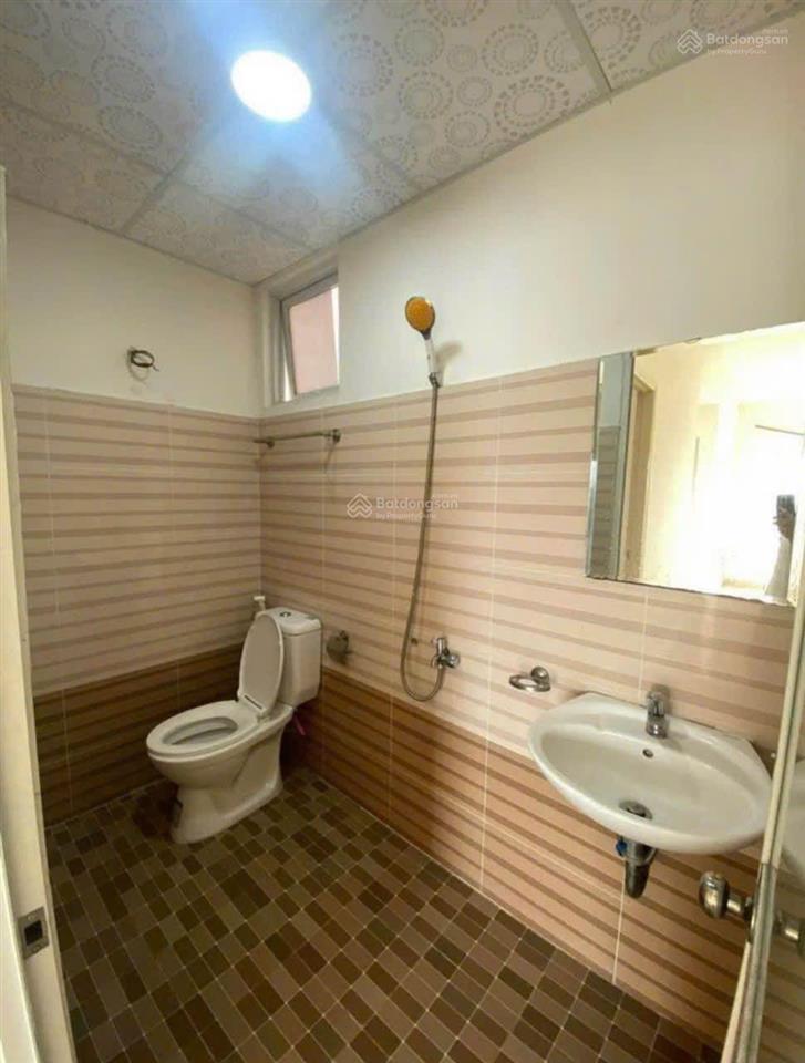 Cần bán gấp chung cư hoàng quân nha trang 2pn giá chỉ 1,95 tỷ cách biển 800m