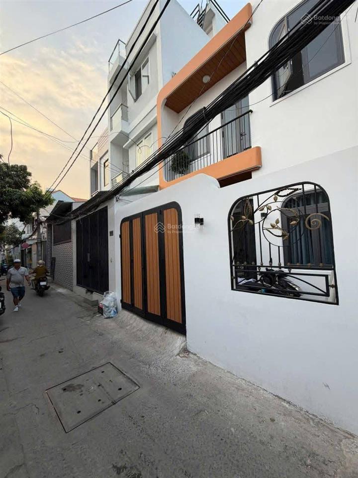 Cuối năm cần thanh lý gấp căn nhà mặt tiền, 1/ đường hoàng phan thái, ngay chợ bình chánh