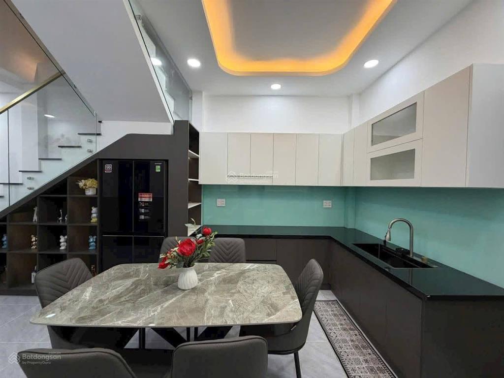 Cuối năm cần thanh lý gấp căn nhà mặt tiền, 1/ đường hoàng phan thái, ngay chợ bình chánh