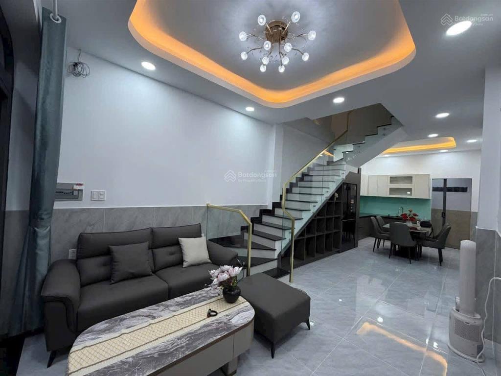 Cuối năm cần thanh lý gấp căn nhà mặt tiền, 1/ đường hoàng phan thái, ngay chợ bình chánh