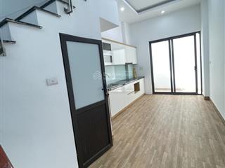 Nhà trung tâm phường phúc lợi, ngõ nông gần ô tô tránh, 2 thoáng trước sau