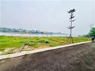 Bán gấp lô góc 100m2 full thổ cư  mặt tiền 8.35m  view hồ xã hoà thạch | giá chỉ 25tr/m2