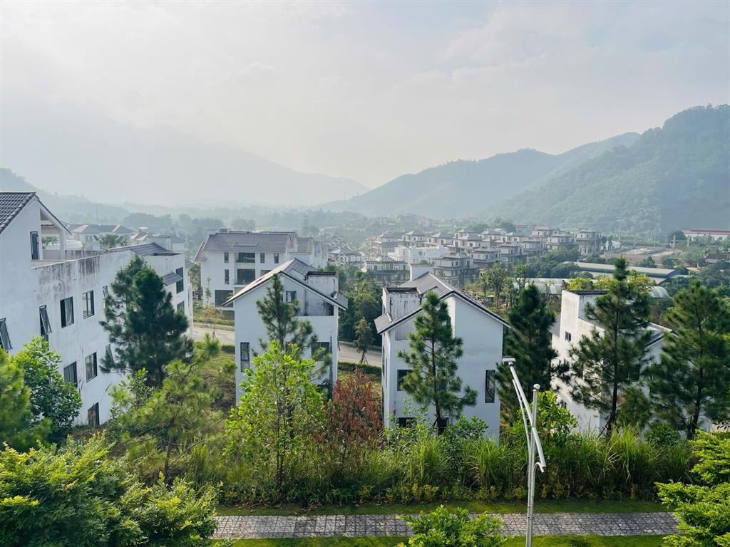 Bán căn biệt thự khu c xanh villas diện tích 247m2 3 tầng nổi + 1 tầng hầm | đơn giá chỉ 7xtr/m2