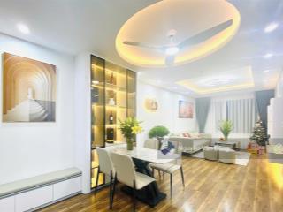 Gia đình tôi cần bán căn hộ đẹp goldmark city, nội thất đầy đủ, đồ đẹp, sổ đỏ sẵn, có slot ô tô