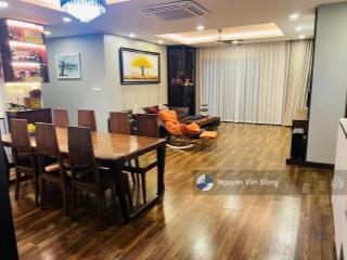 Bán căn hộ tầng đẹp, ban công đông nam mát mẻ, có slot oto 200k, nội thất full đồ đẹp, sổ đỏ sẵn