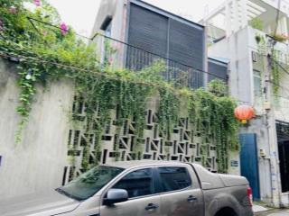 Bán biệt thự sân vườn 200m2 ngang 16.5m  đình phong phú, tnpb, q.9  6pn, 5wc  chỉ hơn 50tr/m2