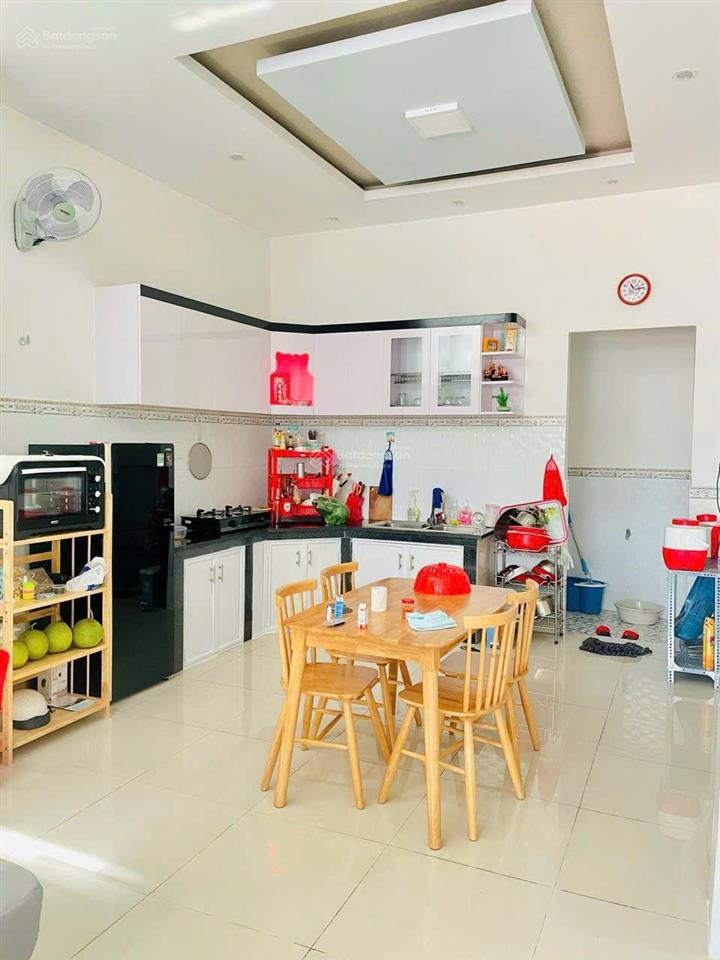 Bán nhà 2 tầng  oto vào nhà, đường 185, phước long b, quận 9( ngay chợ 339)  4x20 vuông vức  6.4