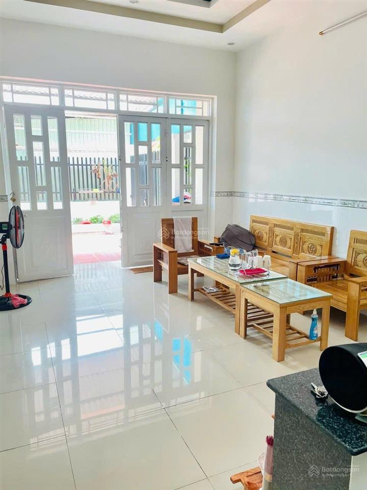 Bán nhà 2 tầng  oto vào nhà, đường 185, phước long b, quận 9( ngay chợ 339)  4x20 vuông vức  6.4