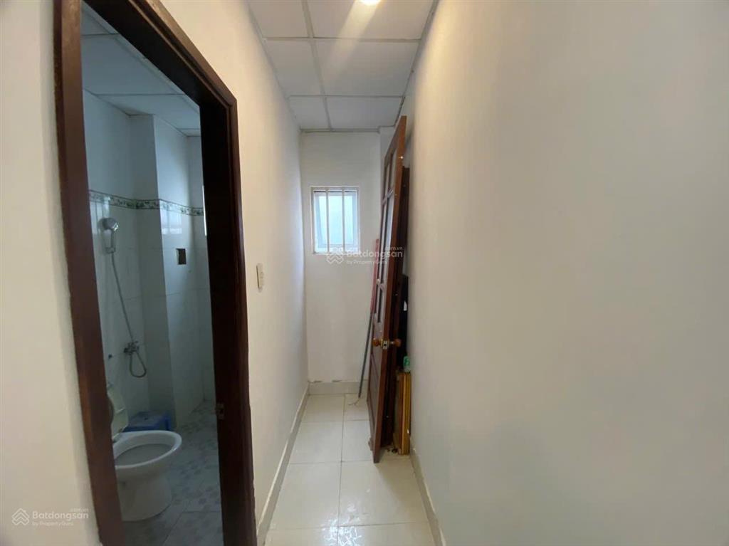 Cho thuê nhà nguyên căn lò lu, long trường, q.9  80m2 hẻm 6m  2pn đủ công năng oto vào nhà  6tr