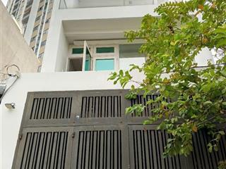 Bán nhà 4 tầng ngay cổng kdc khang điền  125m2 ngang 4.5 nở hậu đẹp  hẻm 5m thông  sẵn dòng tiền