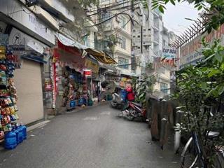 Bán nhà xuân thủy, mặt ngõ ô tô đỗ cửa. diện tích 50m2. giá 17,8 tỷ