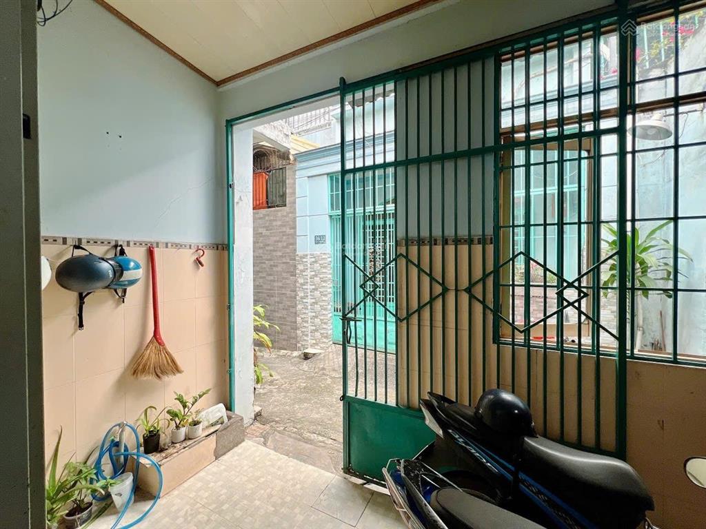 Nhà 2 tầng trung tâm phước long a, ngay metro bình thái, 15 phút tới quận 1, chỉ 3.65 tỷ