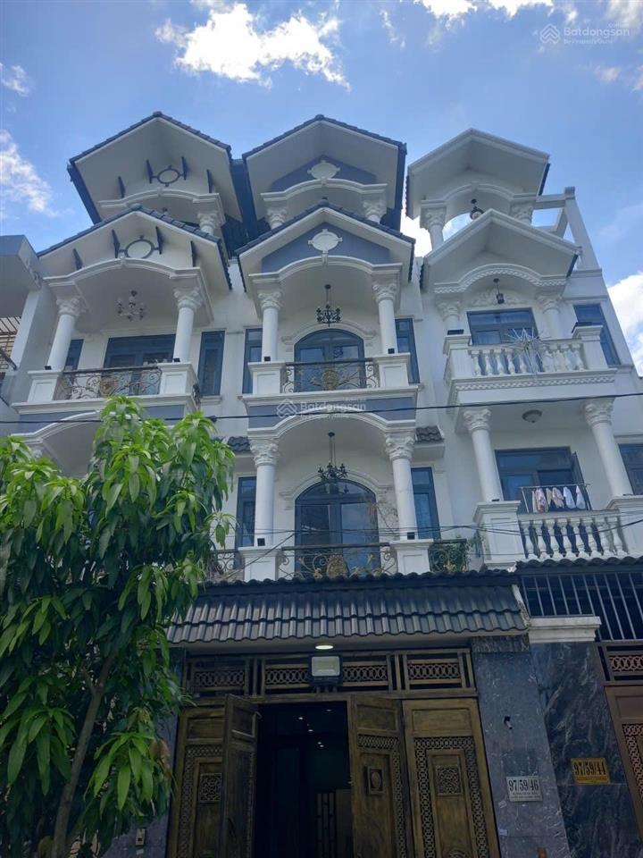 Nhà 4 tầng, hẻm xe hơi 5m, ngay siêu thị gigamall phạm văn đồng.