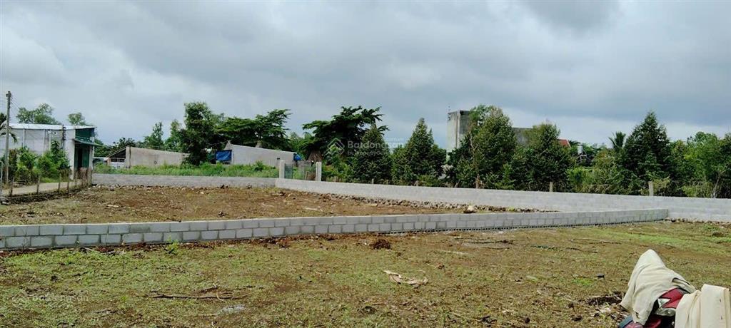 Bán đất nền hẻm bê tông, nguyễn hữu cảnh, 3,5 tỷ, 1000m2 (có 100m thổ cư), đẹp, nhiều tiện ích