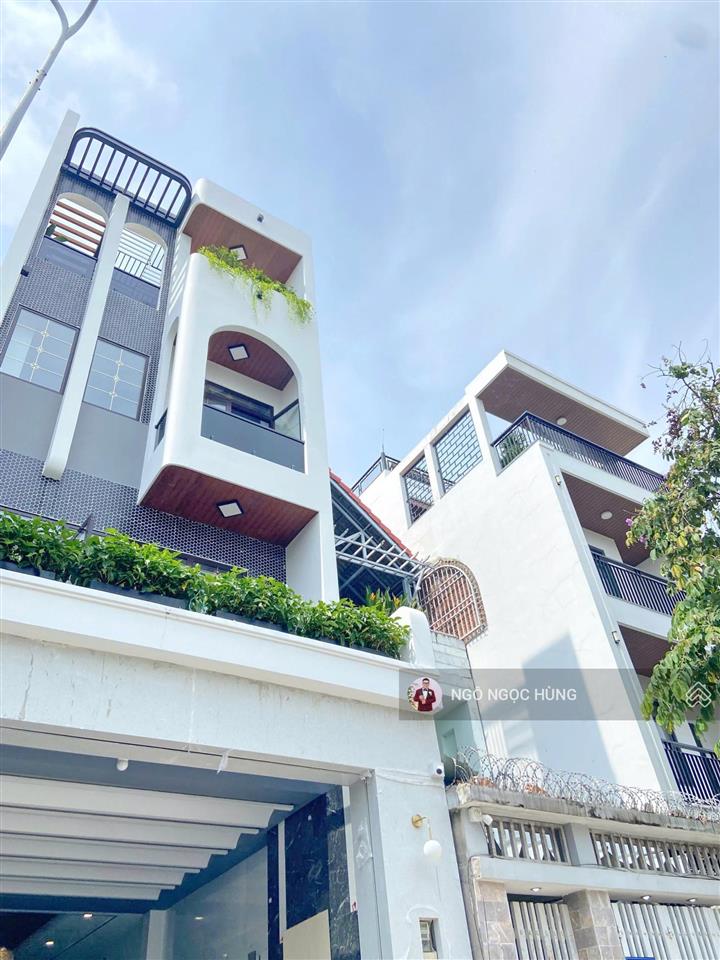 Nhà đẹp vừa hoàn thiện kdc phú mỹ q7 giá bán 16.8 tỷ (thương lượng)