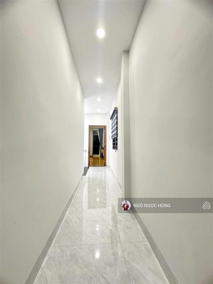 Nhà mặt tiền đs chợ tân quy quận 7 giá bán 6.9 tỷ còn thương lượng dt 3.8x19m