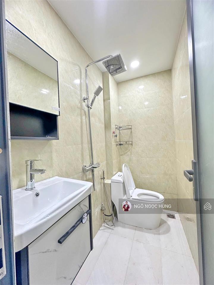 Nhà mặt tiền đs chợ tân quy quận 7 giá bán 6.9 tỷ còn thương lượng dt 3.8x19m
