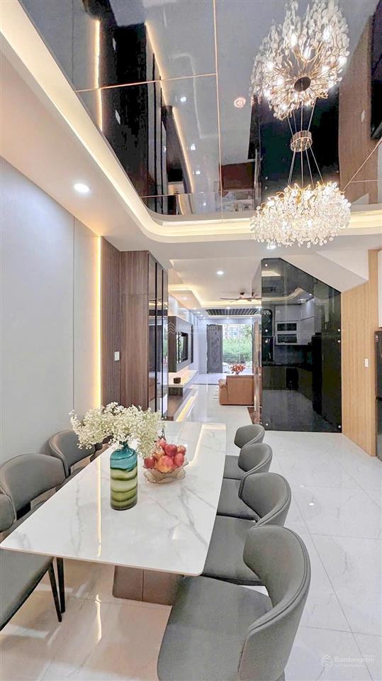 Nhà phố mặt tiền kdc phạm hữu lầu q7 khu dân cư đồng bộ an ninh liền kề phú mỹ hưng