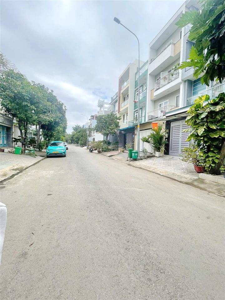 Hàng vip nhà phố kdc phú mỹ, quận 7, giá bán 18.9 tỷ (còn thương lượng trao đổi thiện chí)