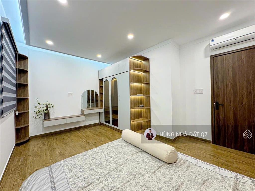 Bán nr siêu đẹp tại trần xuân soạn, 8,4 tỷ, 4pn, 4wc