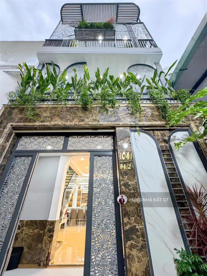 Bán nr siêu đẹp tại trần xuân soạn, 8,4 tỷ, 4pn, 4wc