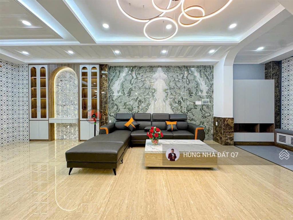 Bán nr siêu đẹp tại trần xuân soạn, 8,4 tỷ, 4pn, 4wc
